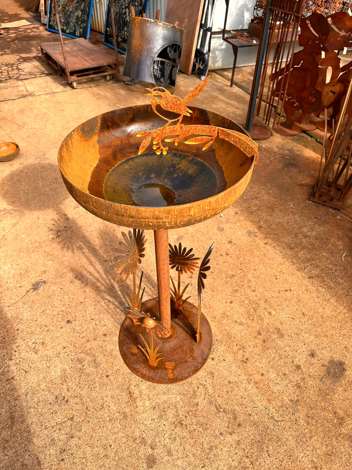 Free Standing Bird Bath-Old n Dazed