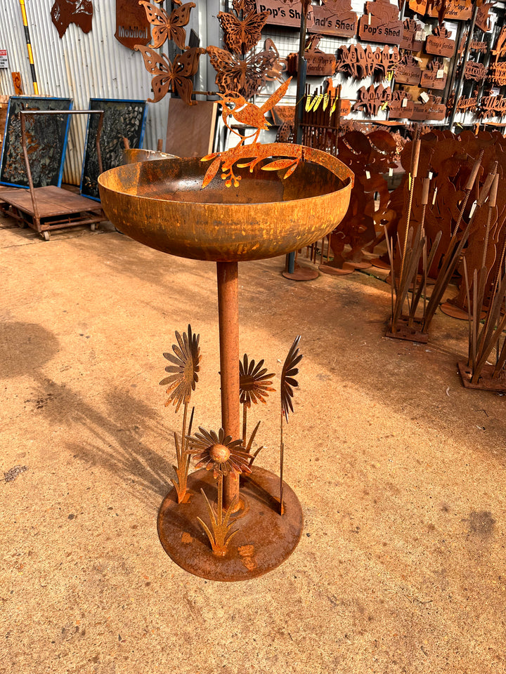 Free Standing Bird Bath-Old n Dazed