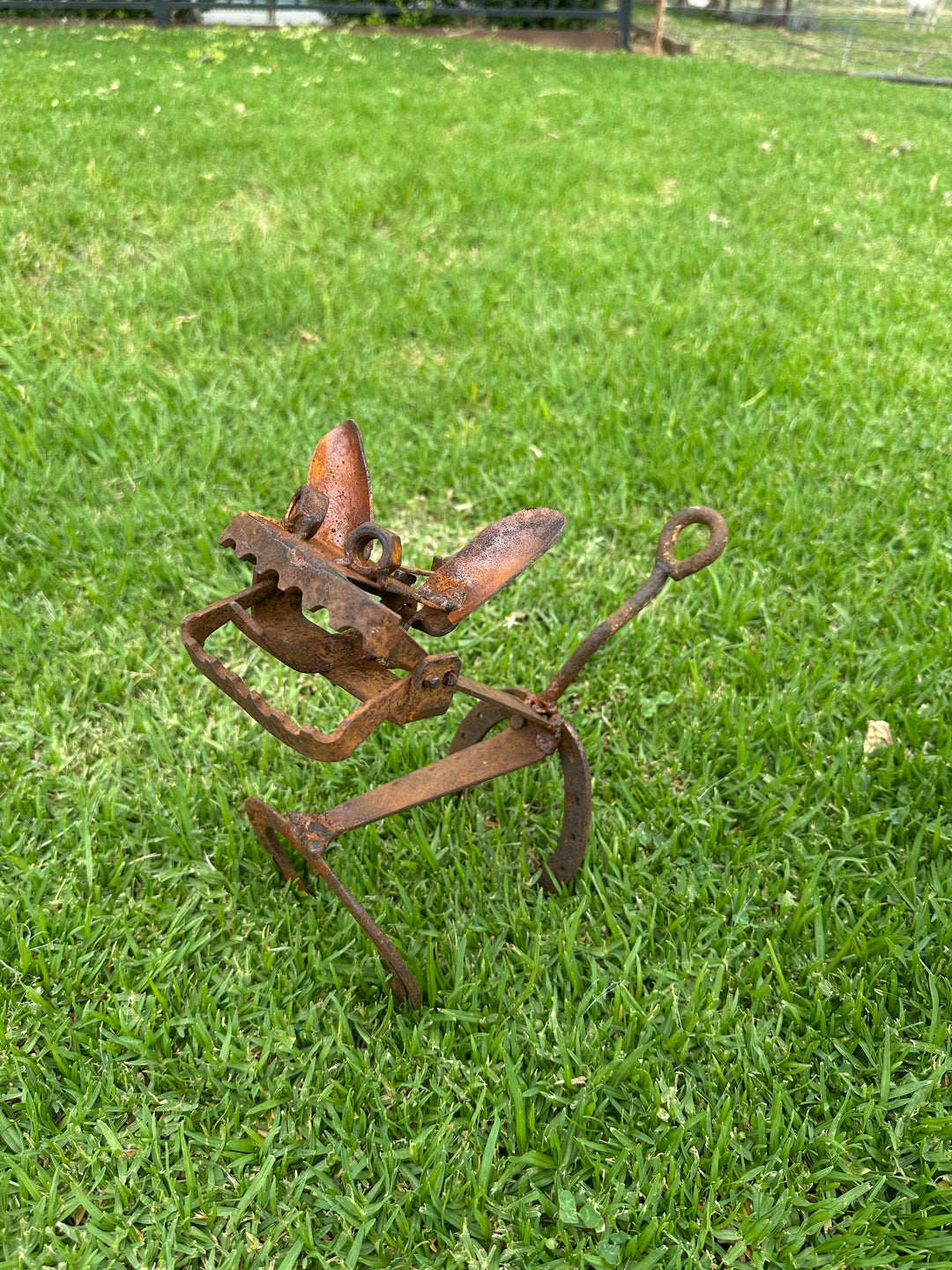 Trap Dog - Metal Garden Sculpture - Garden Art-Old n Dazed