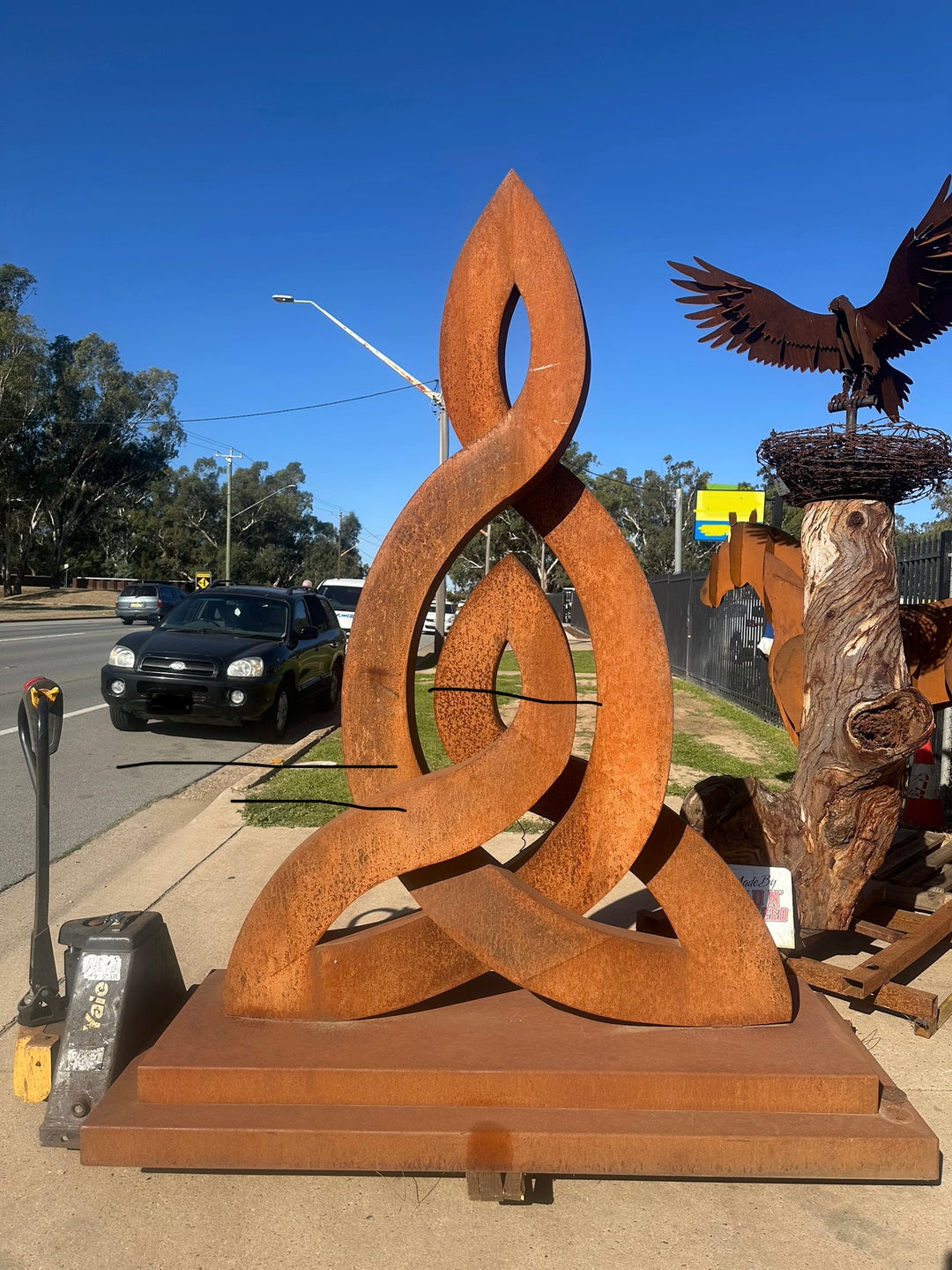 Unbreakable Bond – Mother & Daughter - Contemporary Metal Sculpture-Old n Dazed