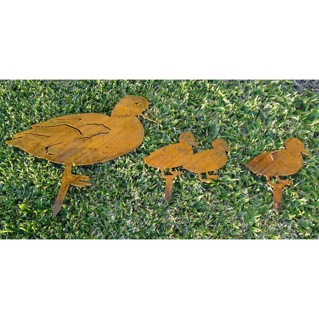 Duck and Ducklings Metal Garden Art-Old n Dazed