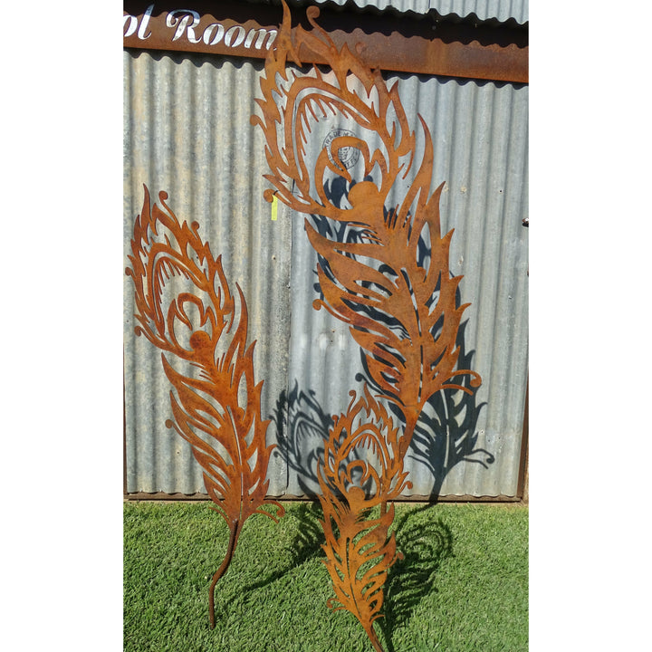 Peacock Feathers Metal Garden Art-Old n Dazed