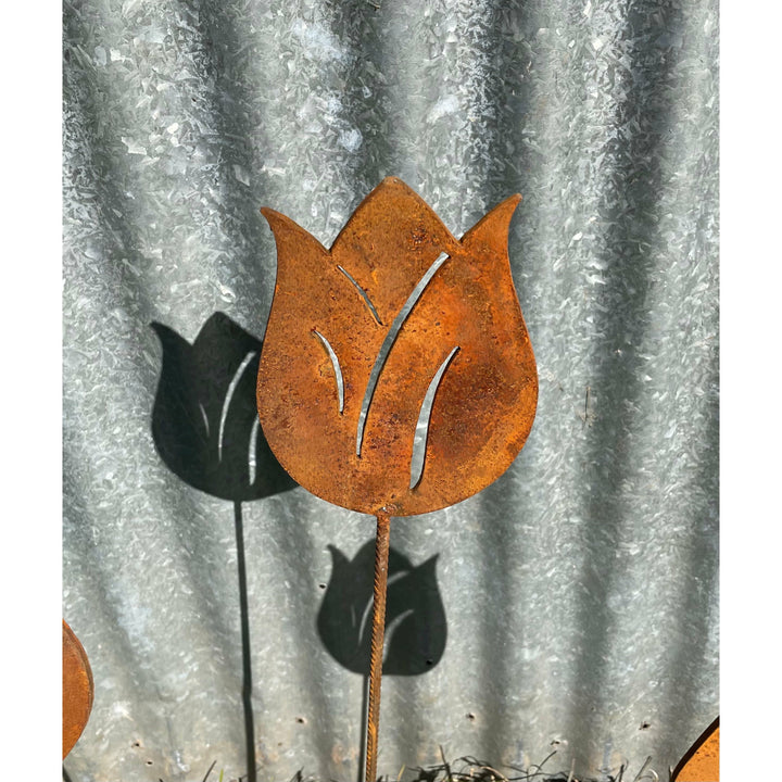 Tulip flower metal garden spike small-Old n Dazed