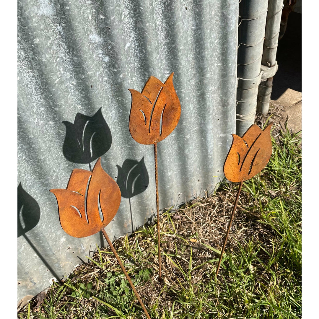 Tulip flower metal garden spike small-Old n Dazed