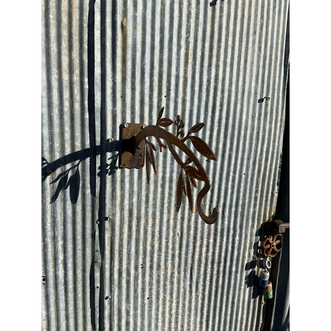 Wall Mounted Bracket Gum Leaves Metal Garden Art-Old n Dazed