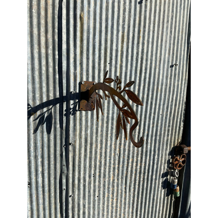 Wall Mounted Bracket Gum Leaves Metal Garden Art-Old n Dazed