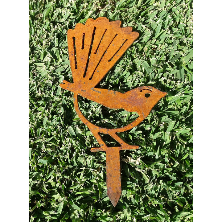 Willy Wagtail Metal Garden Art-Old n Dazed