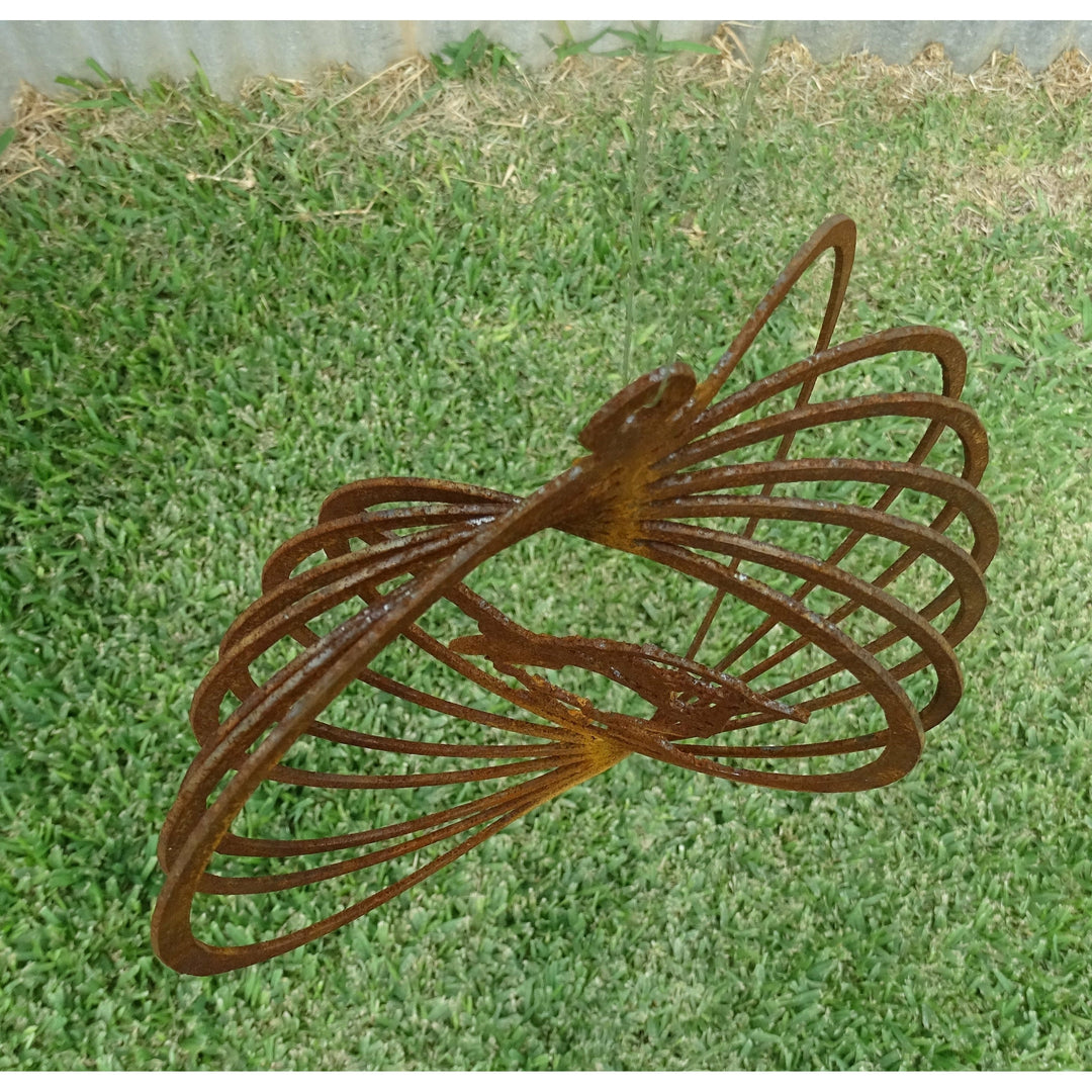 Wren Metal Wind spinner-Old n Dazed