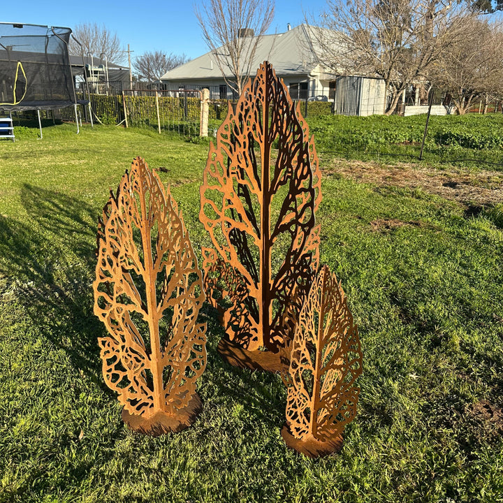 Ironbark Sentinel – Metal Tree Sculpture | Australian Garden Art