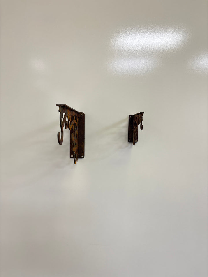 Wall Mounted Bracket (scroll) Metal Garden Art