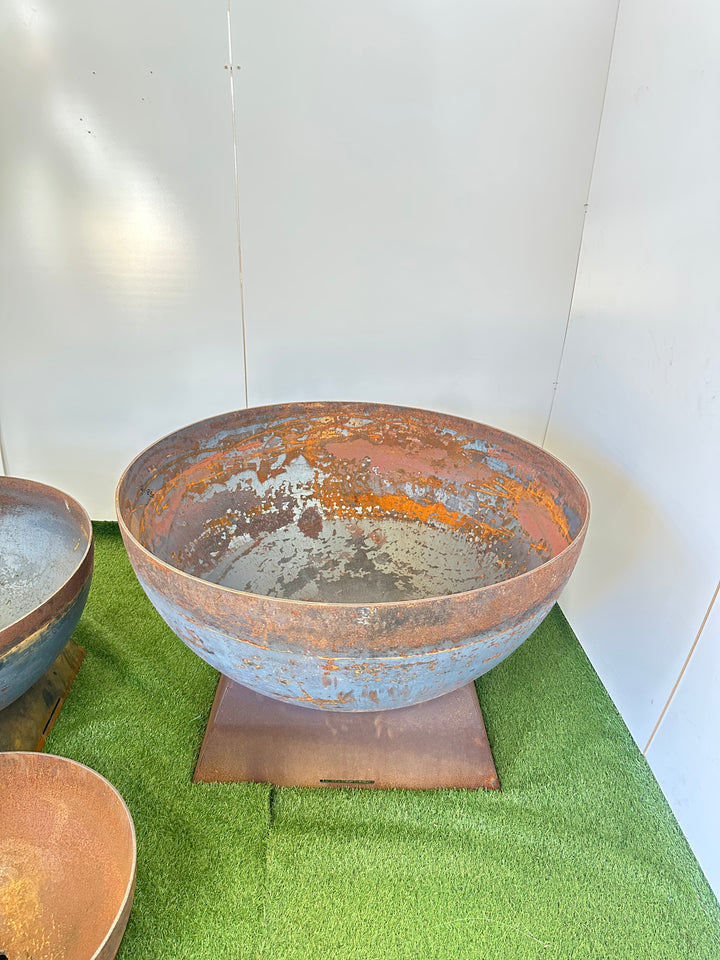 Contemporary Round Bowl Fire Pit