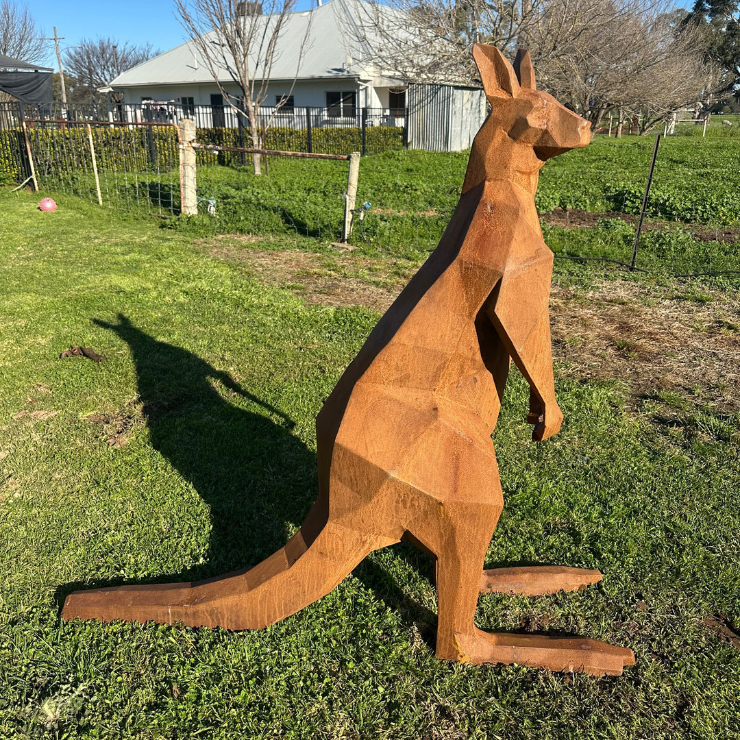 Low Poly Kangaroo – Australian Metal Kangaroo Sculpture
