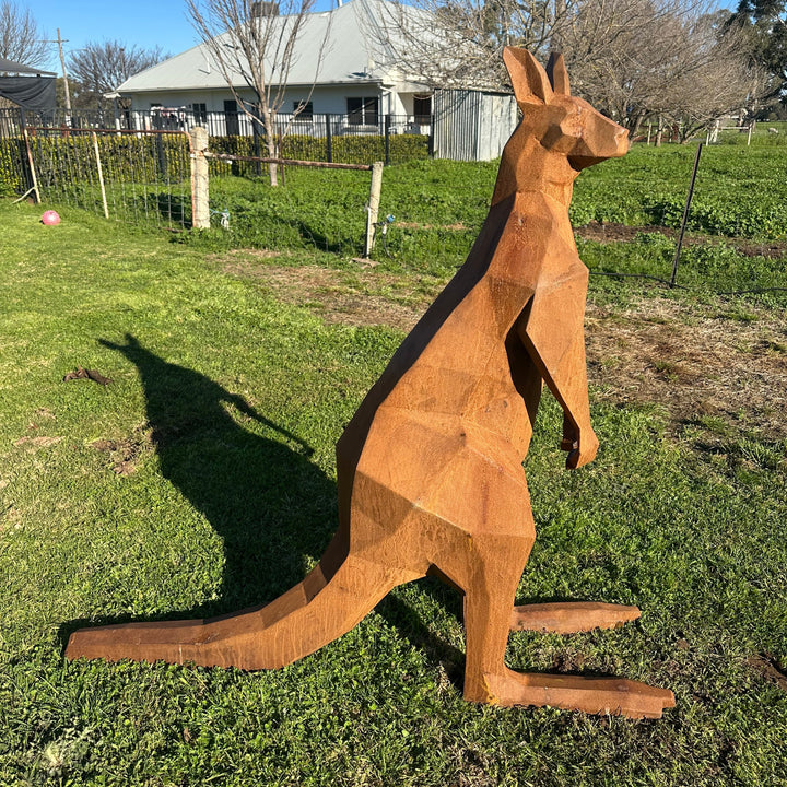Low Poly Kangaroo – Australian Metal Kangaroo Sculpture