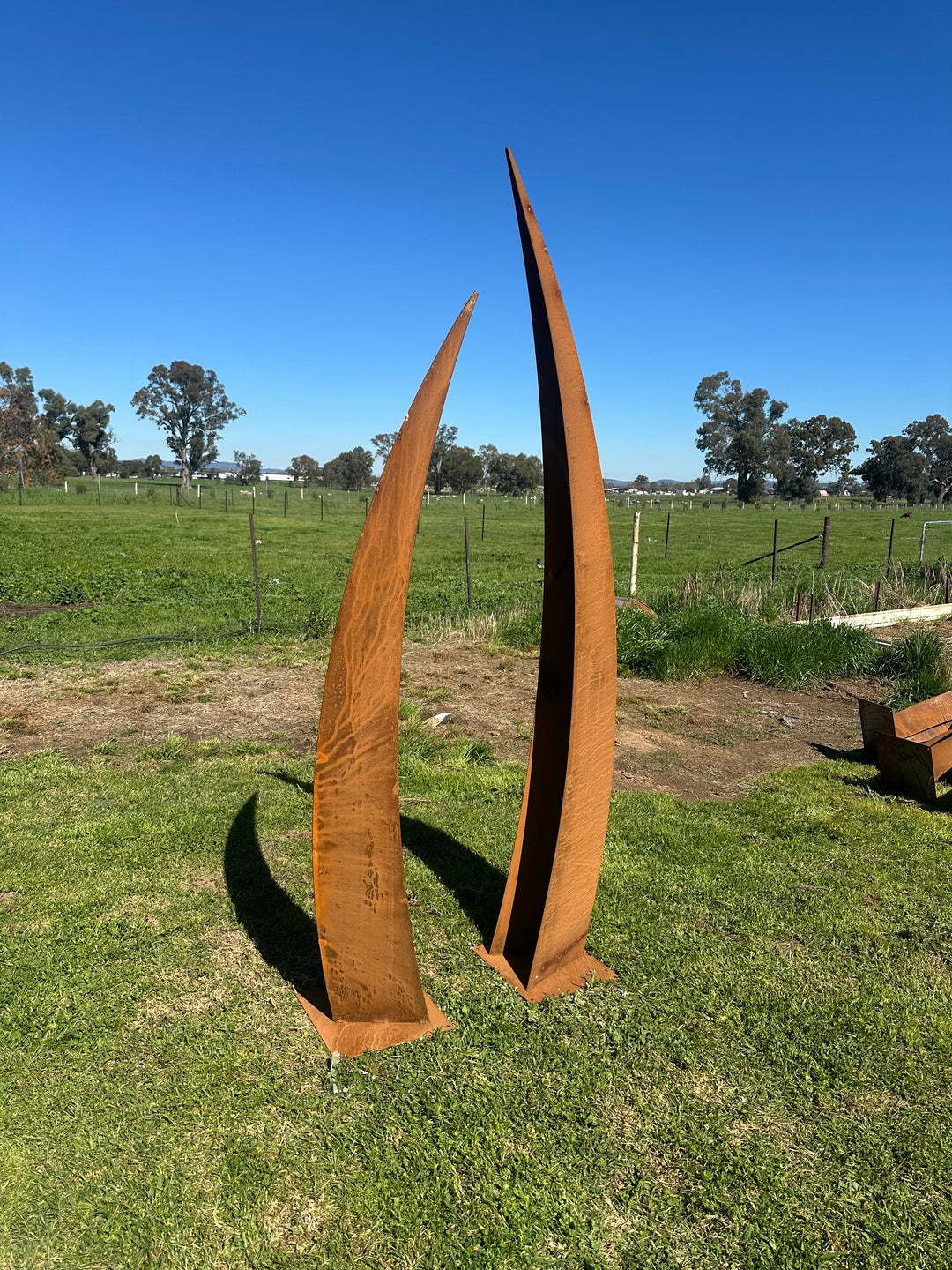 Converge – Contemporary Metal Garden Sculpture