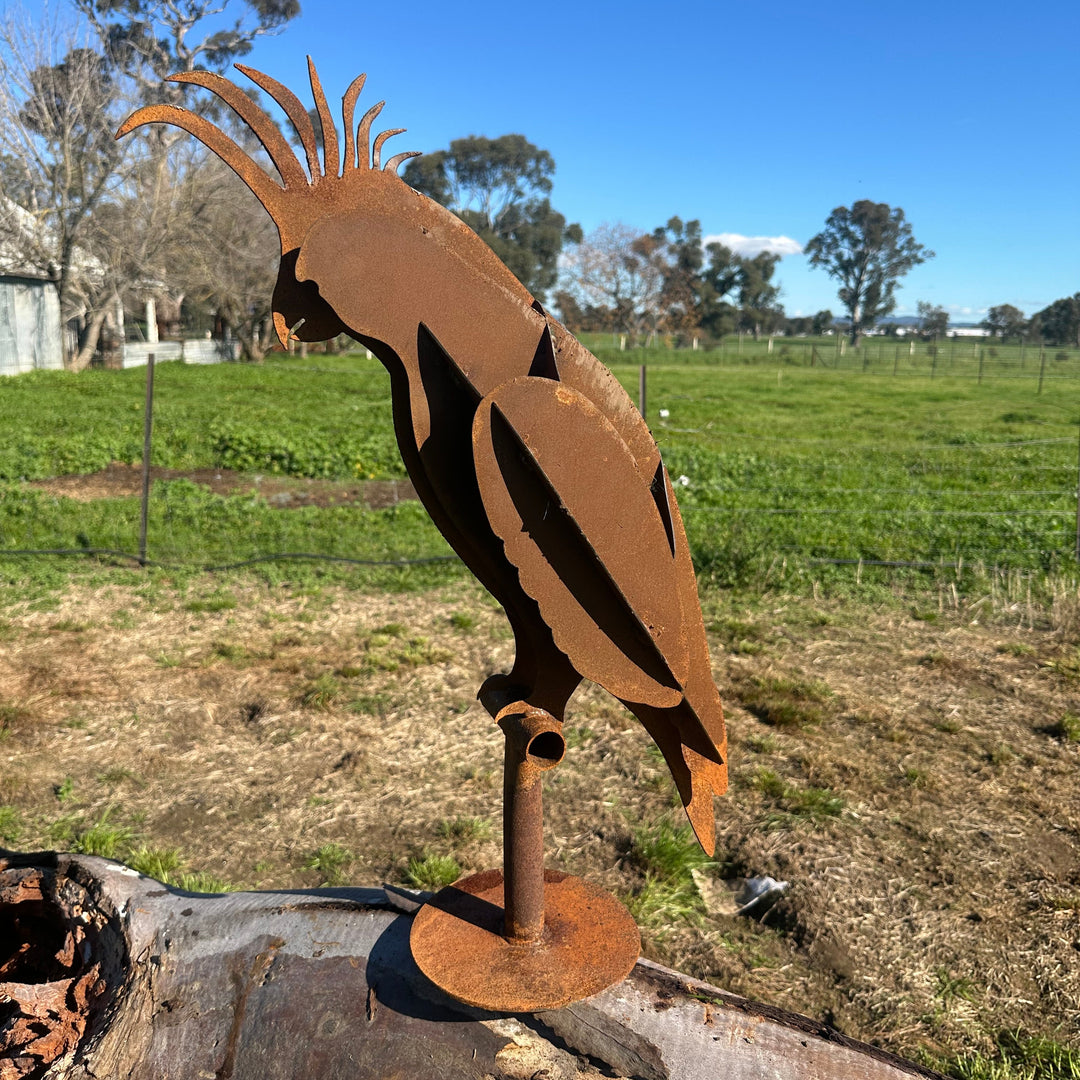 Metal White Cockatoo Sculpture – Australian Native Bird Garden Art
