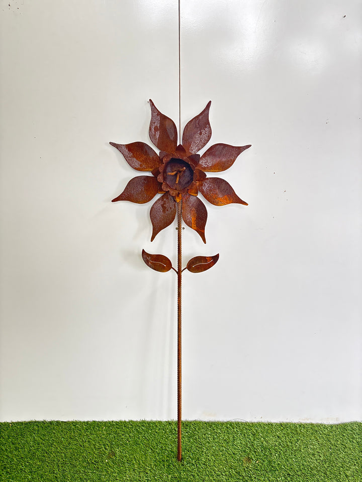 Daffodil Flower Metal Garden Art