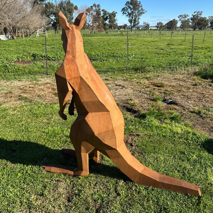 Low Poly Kangaroo – Australian Metal Kangaroo Sculpture