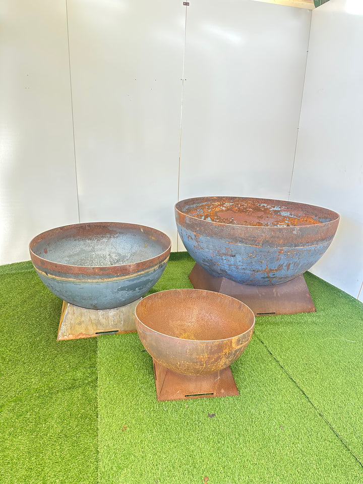 Contemporary Round Bowl Fire Pit