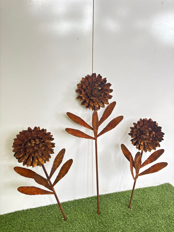 Waratah Flower Metal Art - Garden Art Sculpture