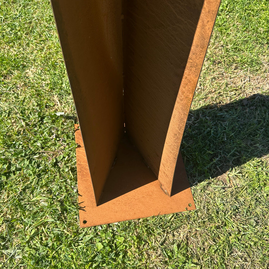 Converge – Contemporary Metal Garden Sculpture