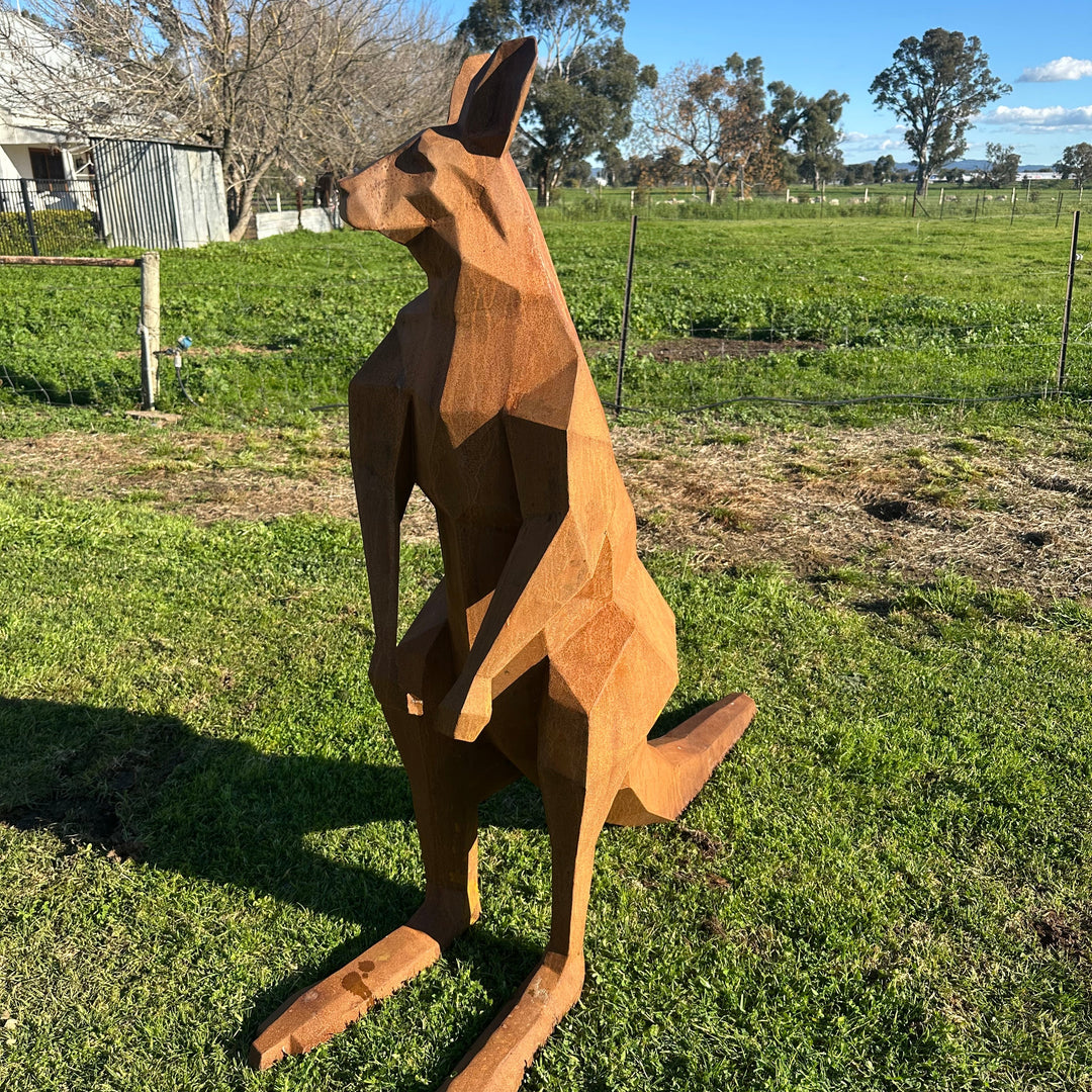 Low Poly Kangaroo – Australian Metal Kangaroo Sculpture
