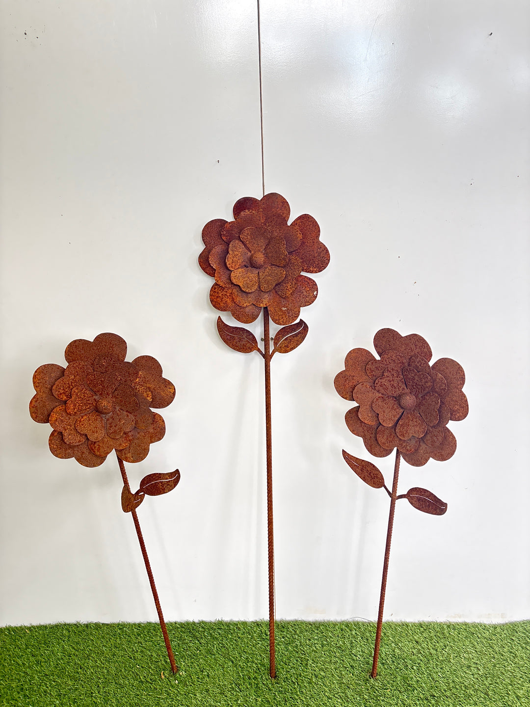 Cosmos Flower 1000mm tall Metal Garden Art