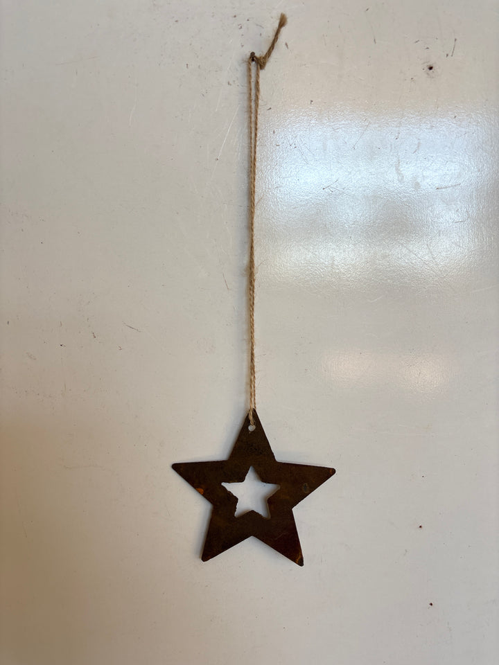 Hanging Metal Star - Garden Art