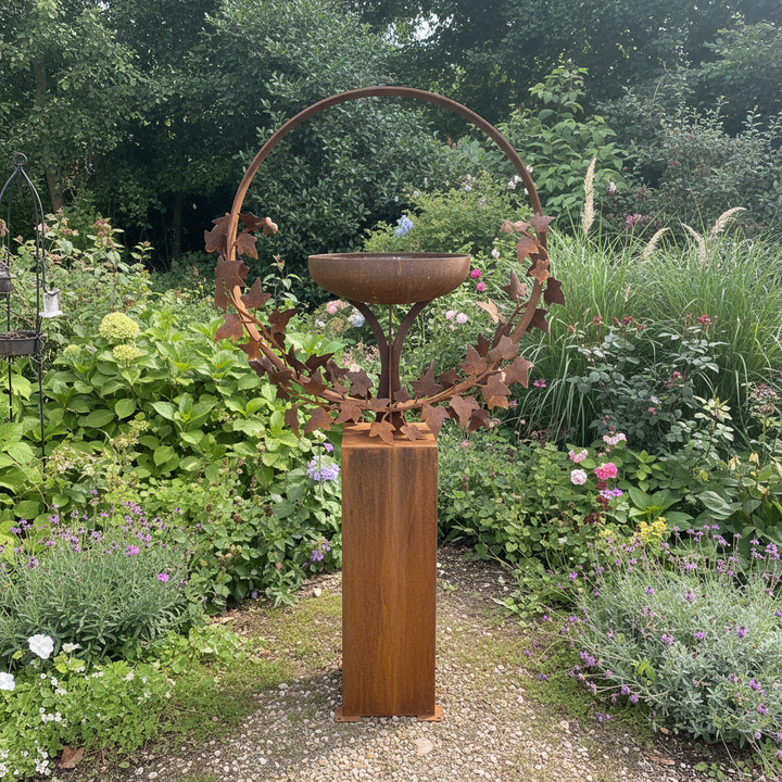Freestanding Metal Bird Bath with Ivy Leaf Ring – Pedestal Garden Birdbath
