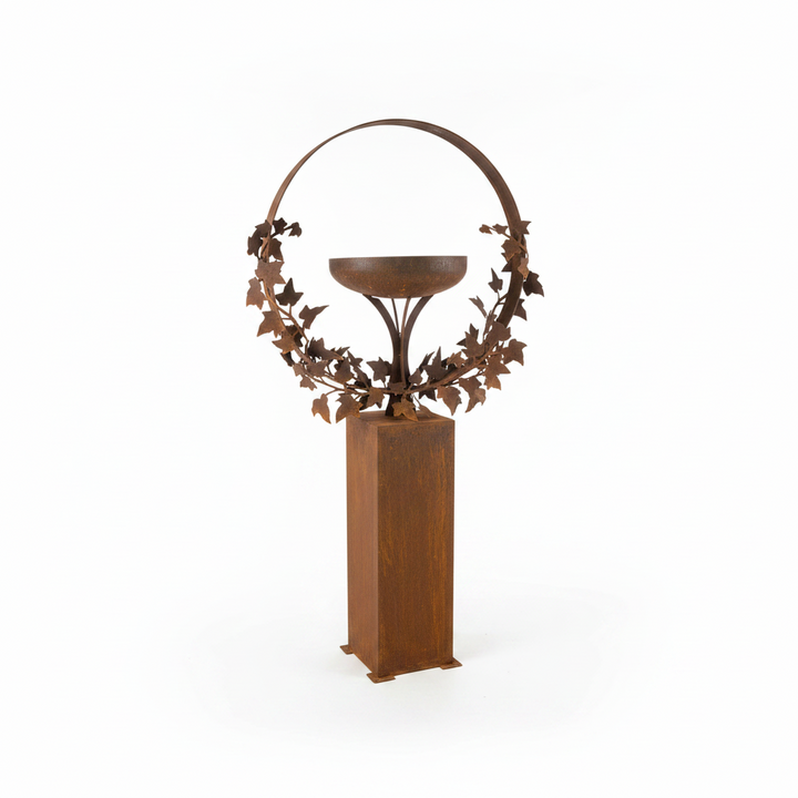 Freestanding Metal Bird Bath with Ivy Leaf Ring – Pedestal Garden Birdbath