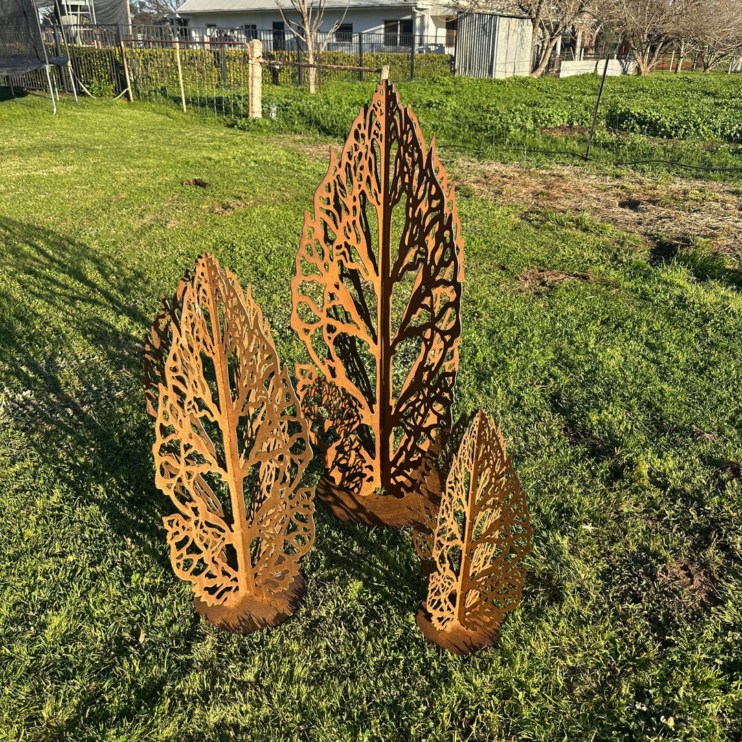 Ironbark Sentinel – Metal Tree Sculpture | Australian Garden Art