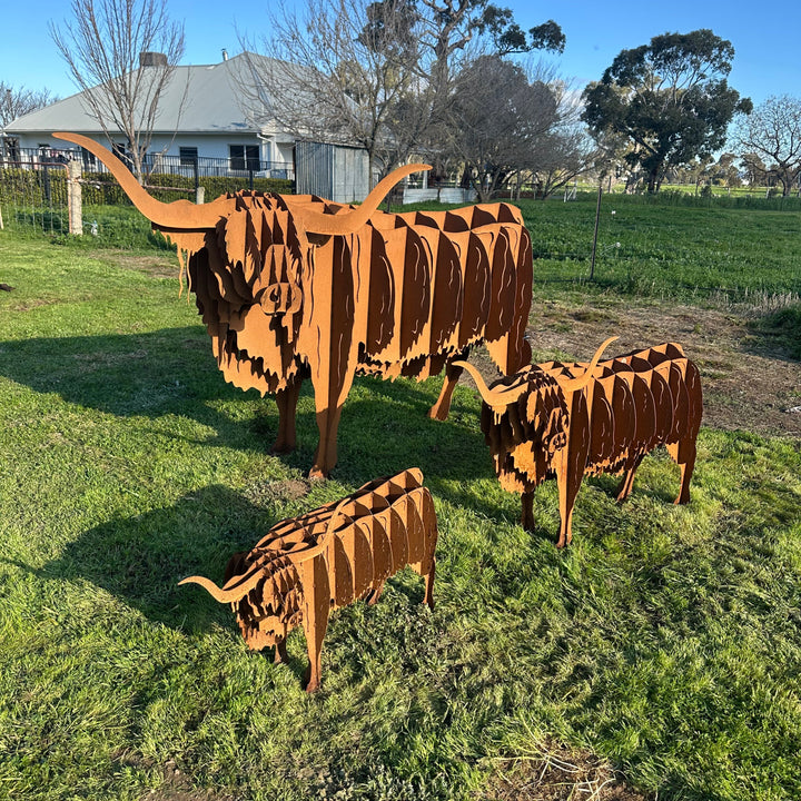 Metal Highland Cow Sculpture – Farm &amp; Garden Art