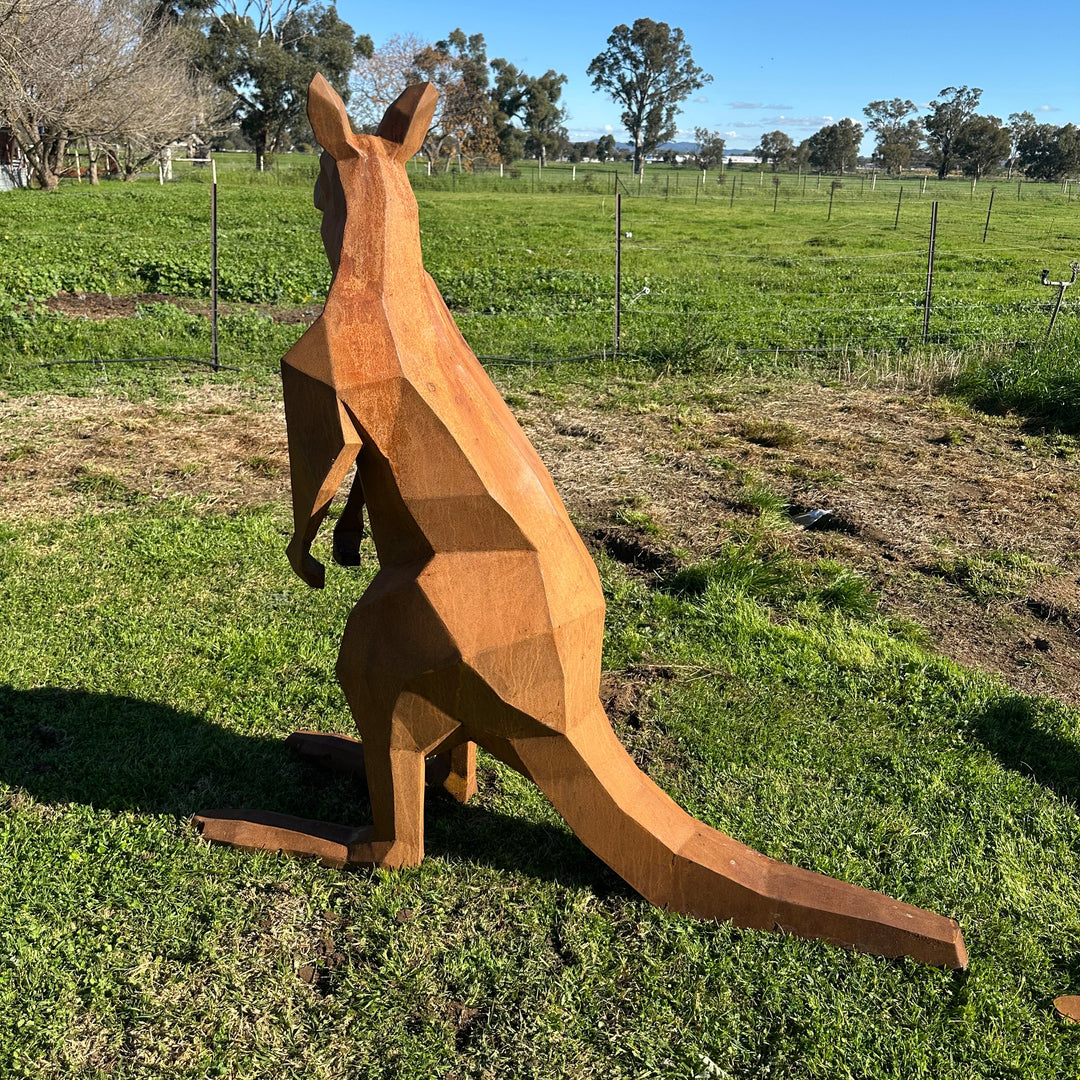 Low Poly Kangaroo – Australian Metal Kangaroo Sculpture