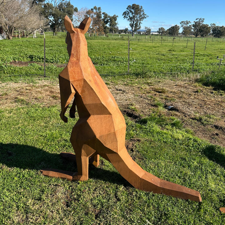 Low Poly Kangaroo – Australian Metal Kangaroo Sculpture