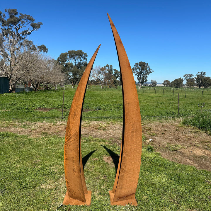 Converge – Contemporary Metal Garden Sculpture