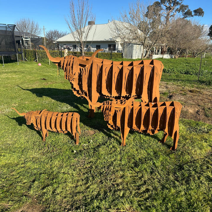 Metal Highland Cow Sculpture – Farm &amp; Garden Art
