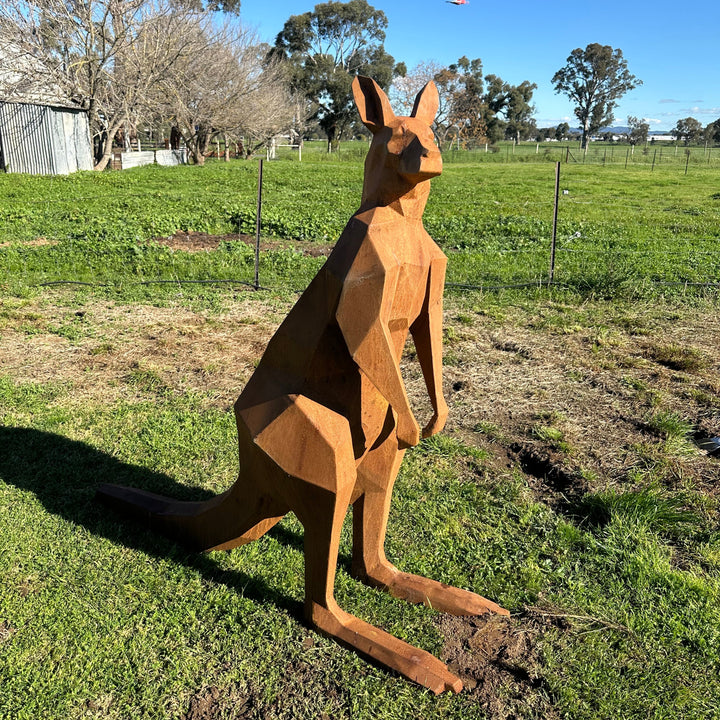 Low Poly Kangaroo – Australian Metal Kangaroo Sculpture