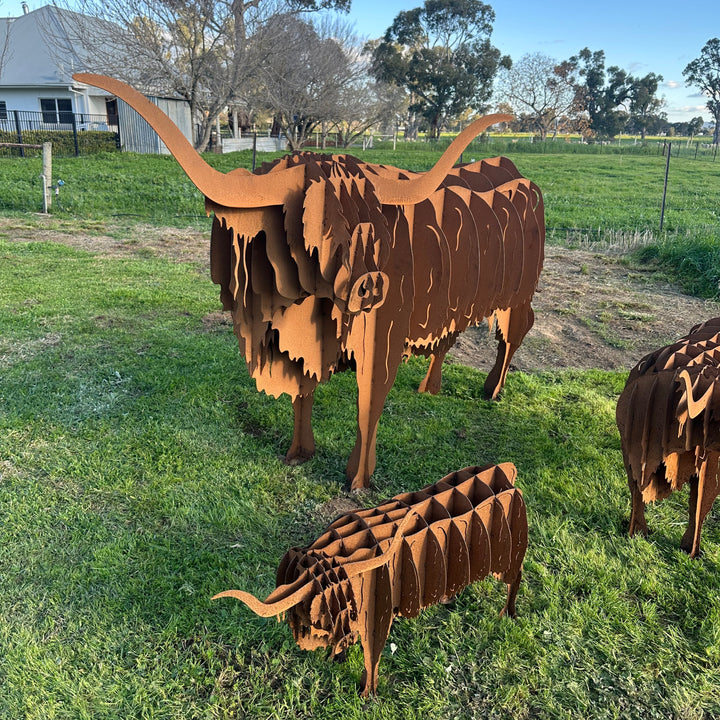 Metal Highland Cow Sculpture – Farm &amp; Garden Art