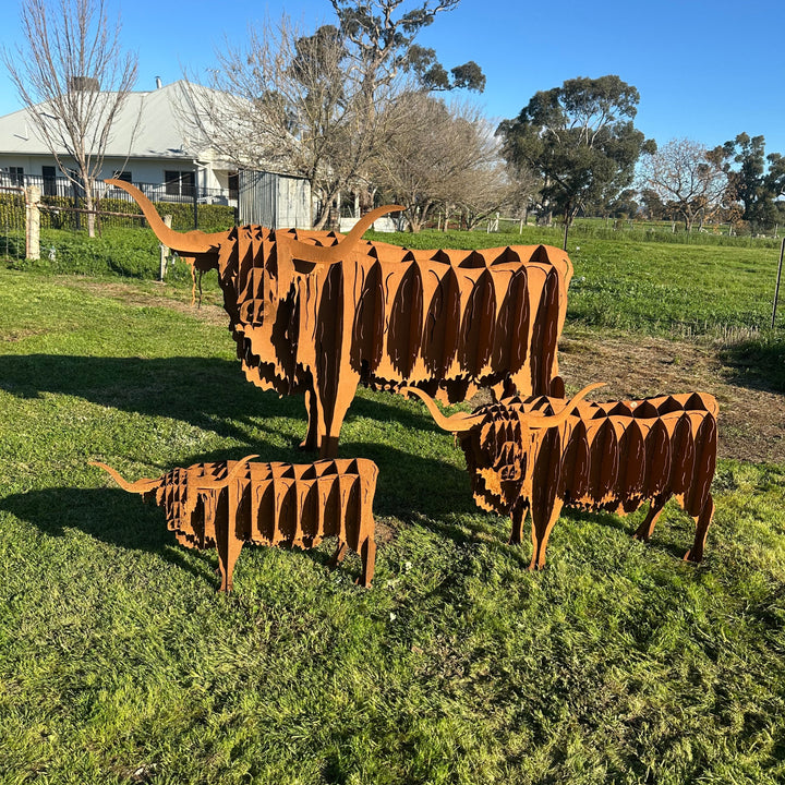Metal Highland Cow Sculpture – Farm &amp; Garden Art