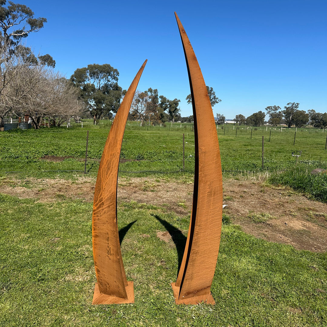 Converge – Contemporary Metal Garden Sculpture