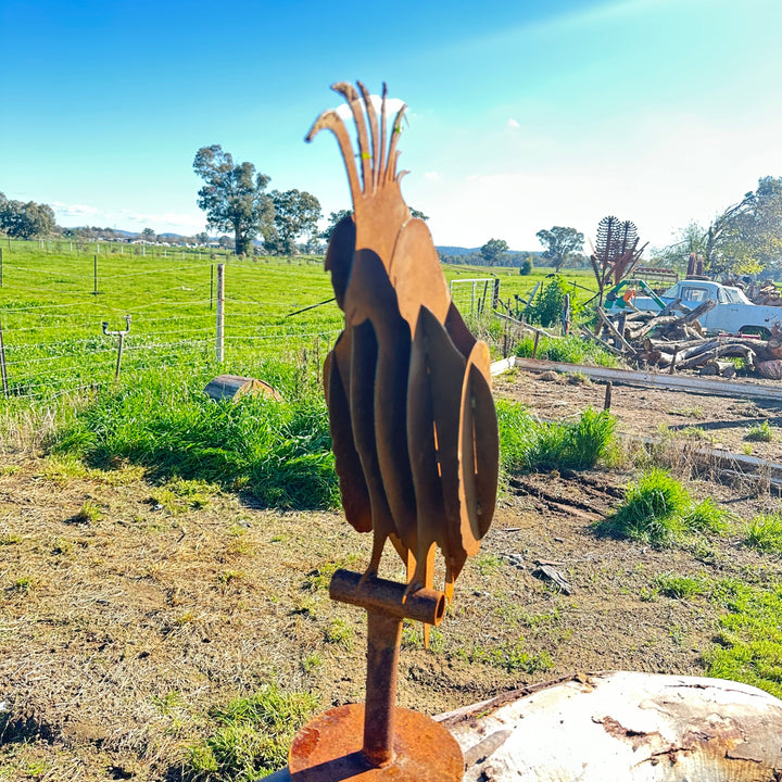 Metal White Cockatoo Sculpture – Australian Native Bird Garden Art