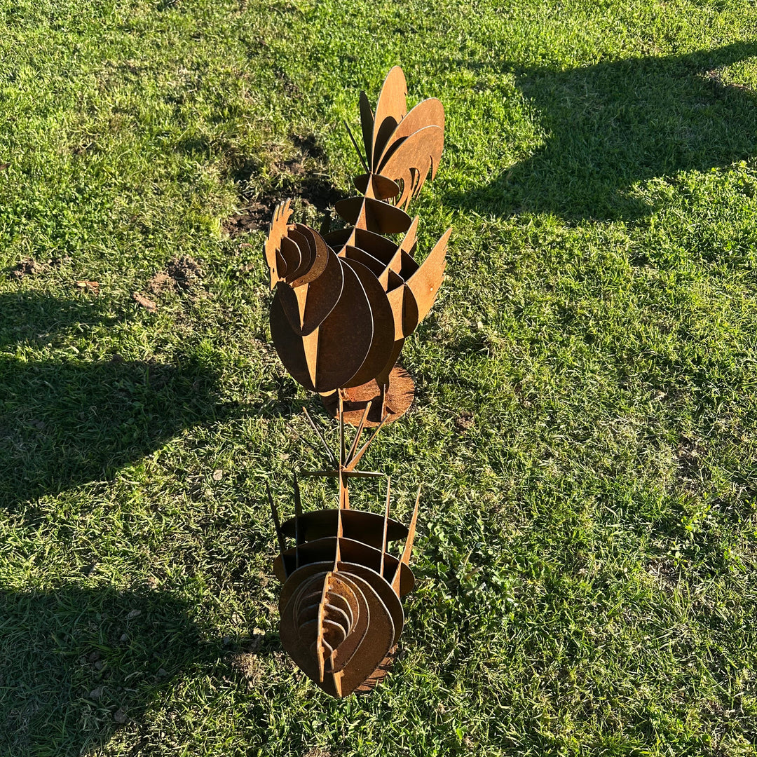 Metal Hen &amp; Rooster Sculptures – Farmyard Garden Art