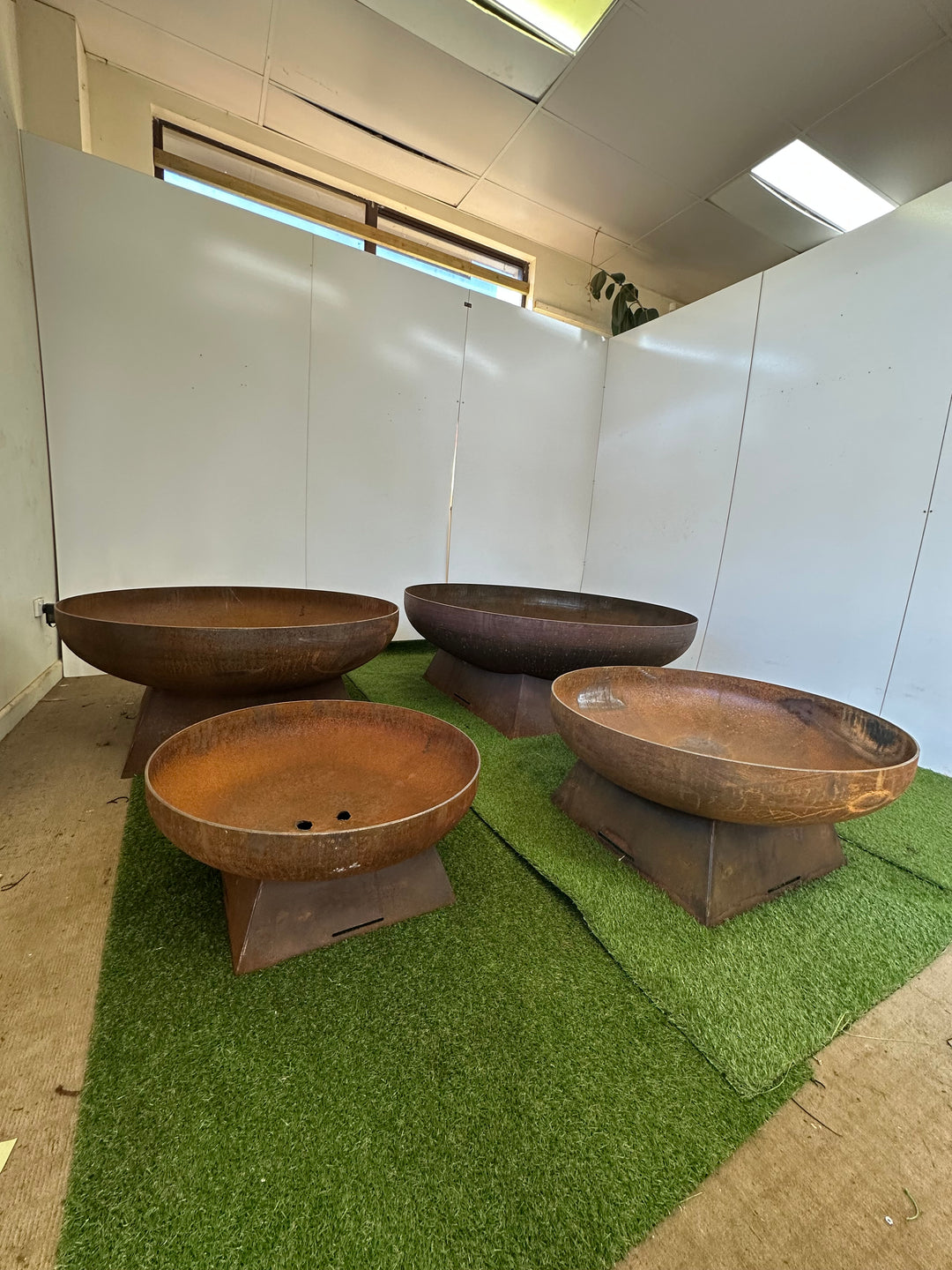 Contemporary Shallow Bowl Fire Pit