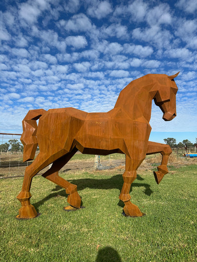 Low Poly Metal Horse Sculpture - Modern Geometric Garden Art & Outdoor Feature