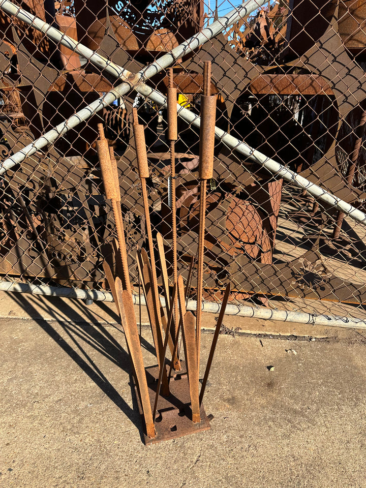 Reeds / Bull rush Metal Garden Sculpture