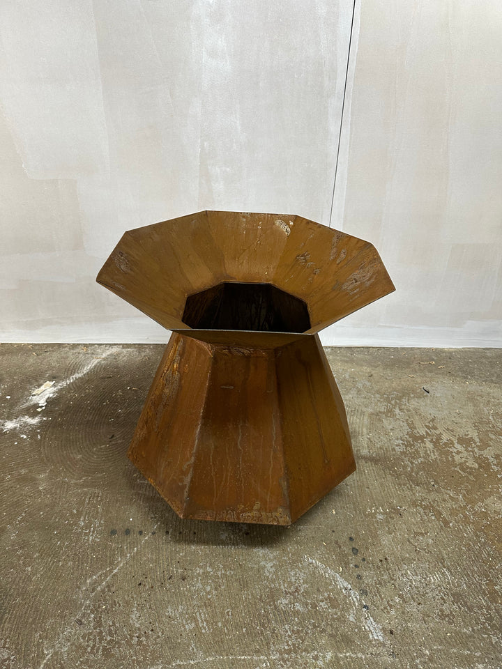 EdgePod Wide – Geometric Metal Vase Pot (Short & Bold)-Old n Dazed