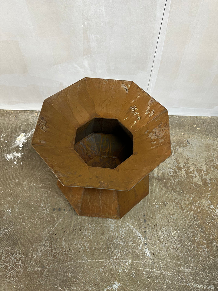 EdgePod Wide – Geometric Metal Vase Pot (Short & Bold)-Old n Dazed