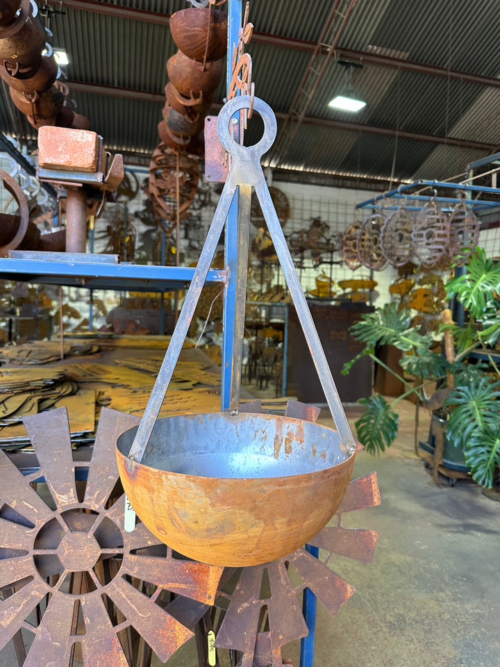Hanging Pot-Old n Dazed
