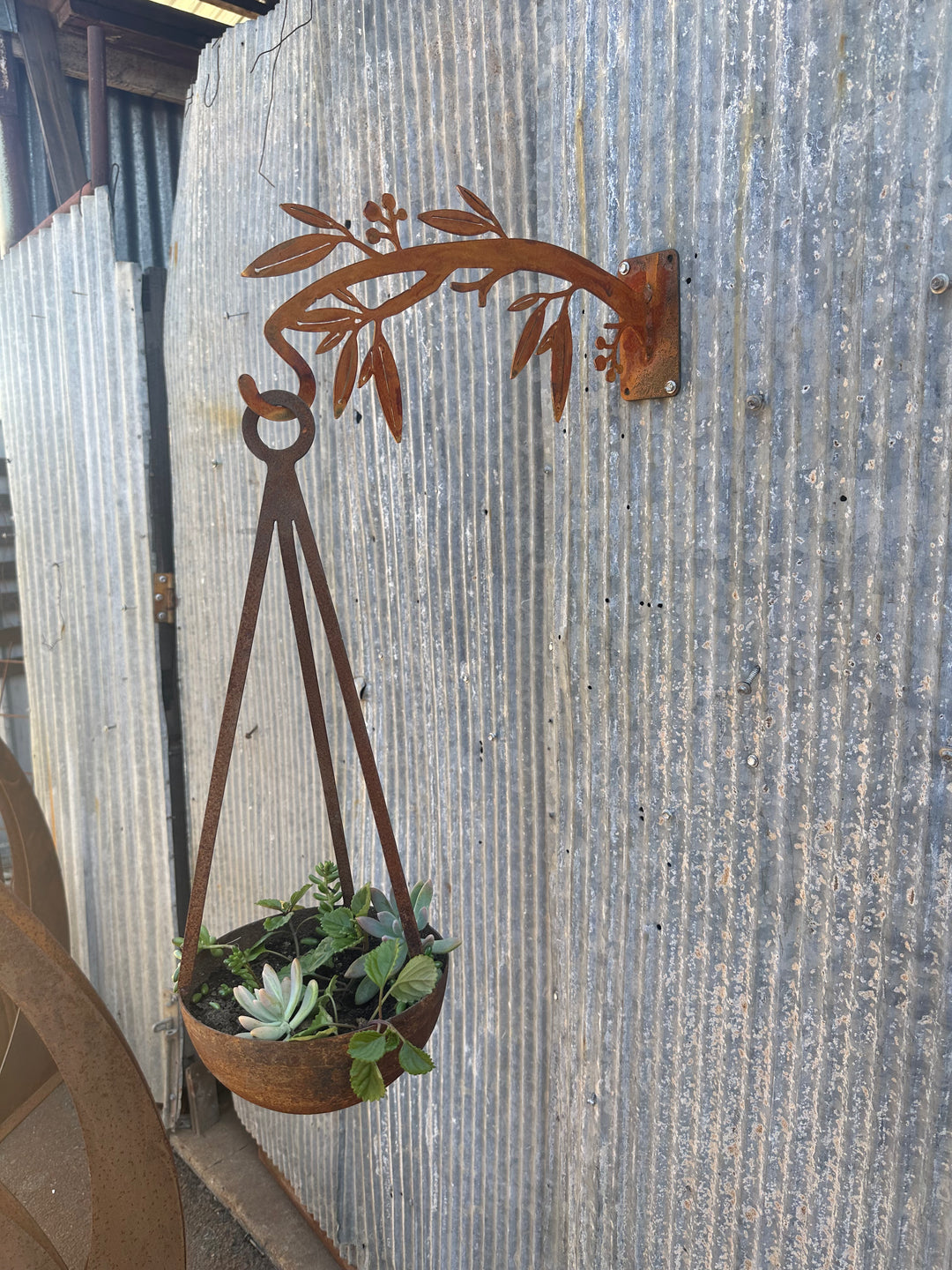 Hanging Pot-Old n Dazed