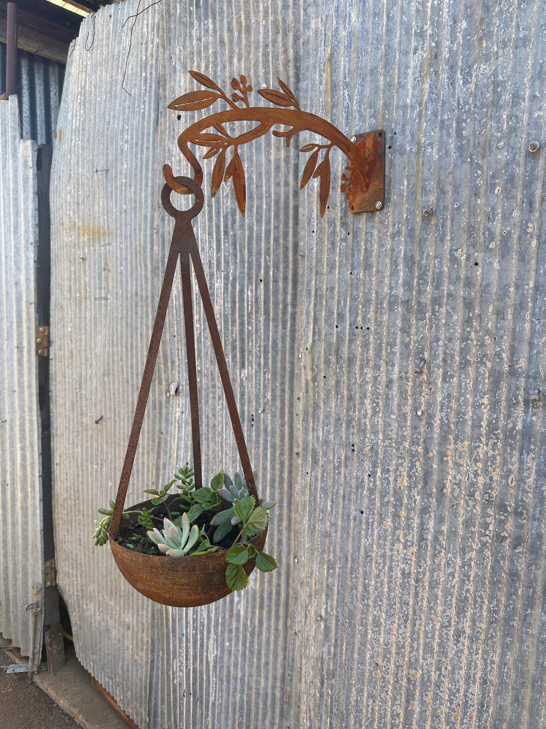 Hanging Pot-Old n Dazed