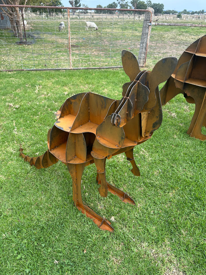 Kangaroo - Metal Sculpture - Large Garden Feature-Old n Dazed